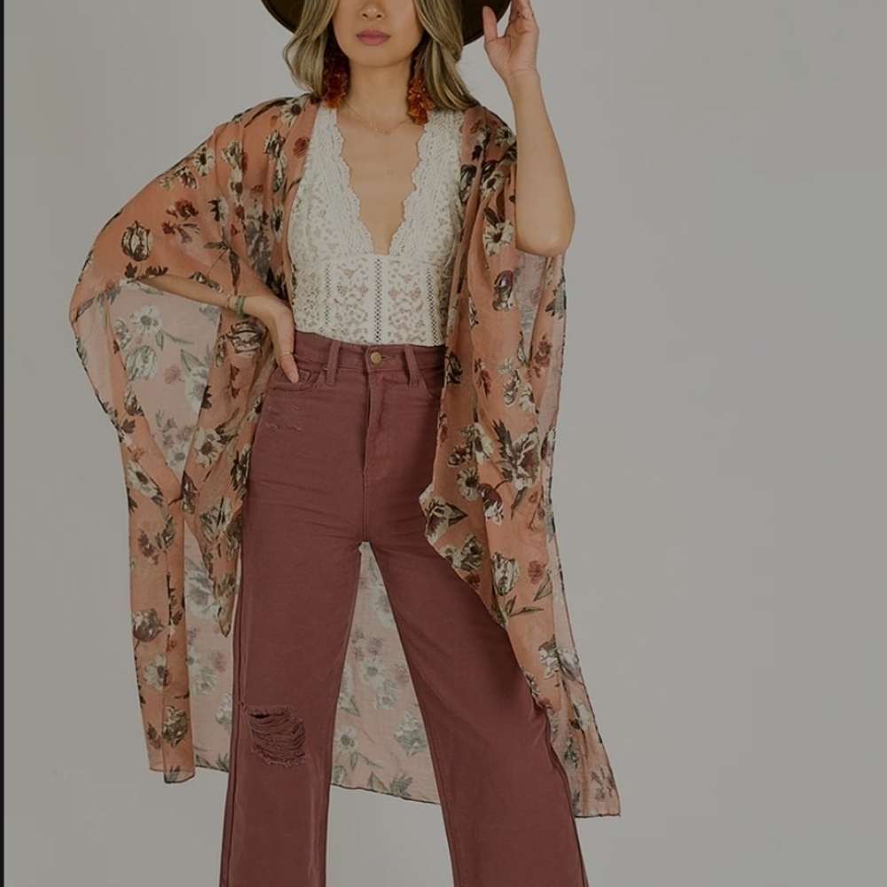 Joyfolie Avalon Duster in Neutral Floral. Size Youth Large. New.